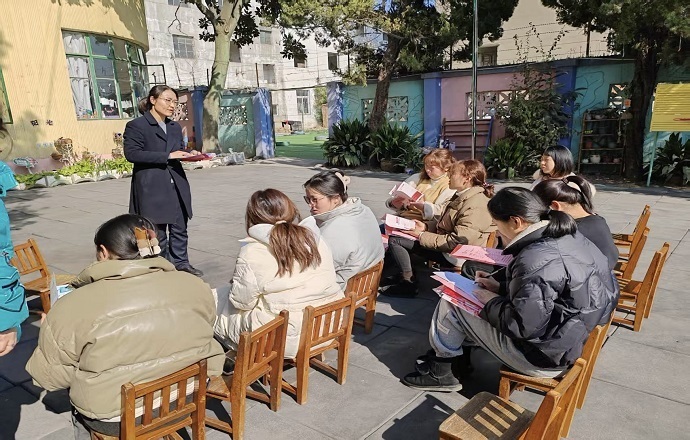 绍兴银行桐乡支行扎实推进“金融安全零容忍”主题宣传“进学校”活动-1.jpg 绍兴银行桐乡支行扎实推进“金融安全零容忍”主题宣传“进学校”活动-1.jpg