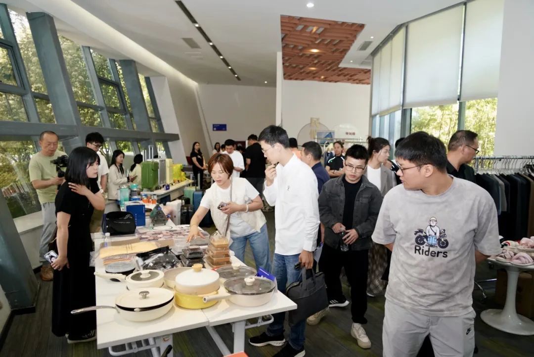 https://images.weserv.nl/?url=https://mmbiz.qpic.cn/mmbiz_jpg/bCFr8VypWfwicgdZbr1lSkHkYRNadLWBxUozLgyZ8wjcYRxHWtLvcY8Ye8hDLFbiaJLibMtC0bLdU3uAw3c6eFJYw/640?wx_fmt=jpeg&from=appmsg&tp=wxpic&wxfrom=5&wx_lazy=1&wx_co=1 图片
