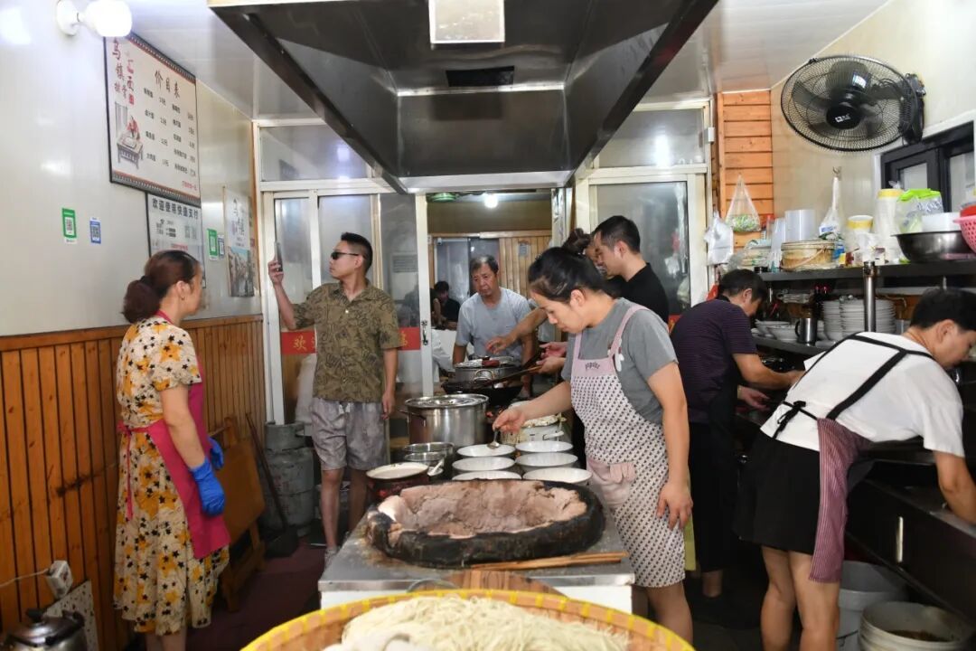 15858489420805.jpeg 图片
