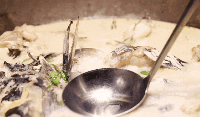 16411042965648.gif