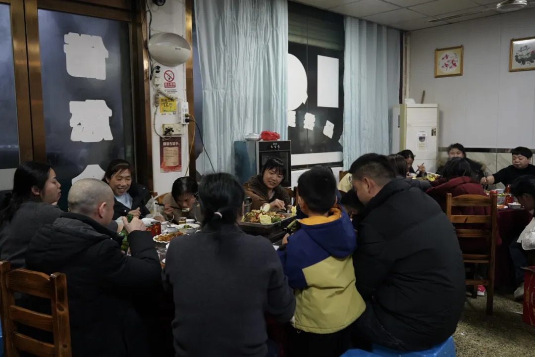 16885831088710.webp 图片