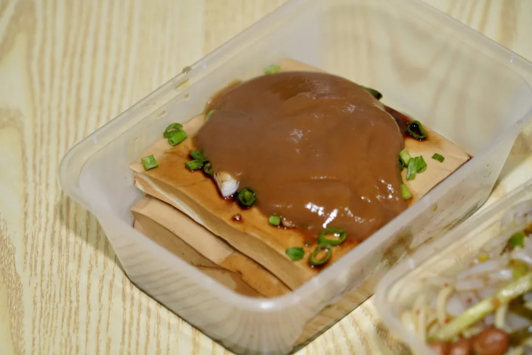 16882443236818.webp 图片