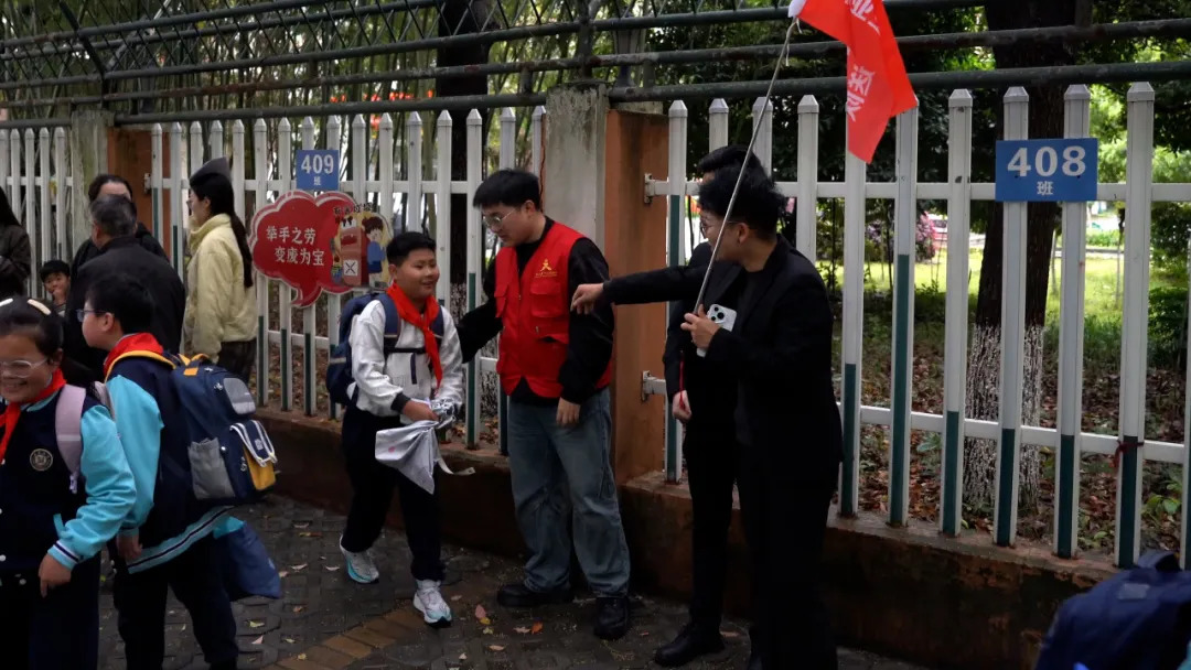 17026064832452.webp 图片