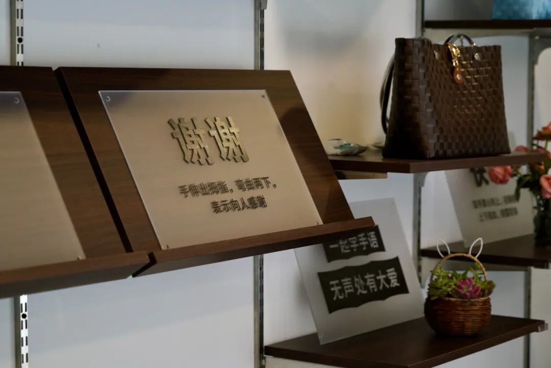 https://images.weserv.nl/?url=https://mmbiz.qpic.cn/mmbiz_jpg/bCFr8VypWfyr4icJpdSlETs0xYUhgFib0ZX2sqLcZI6CqZZTwn3iaUwiaSks2WQeFaNibRp6GibWf19w1CwT6Po2E3dw/640?wx_fmt=jpeg&from=appmsg