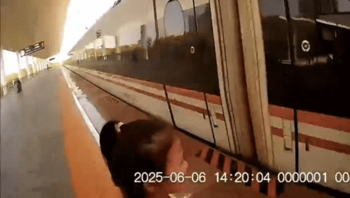 11111GIF_20250606190150172.gif 11111GIF_20250606190150172.gif