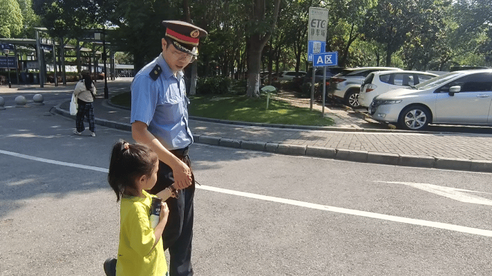 https://img.xiumi.us/xmi/ua/LBGv/i/f23b3b6fe29075417ccb4f30b5b7fe7b-sz_5363951.gif