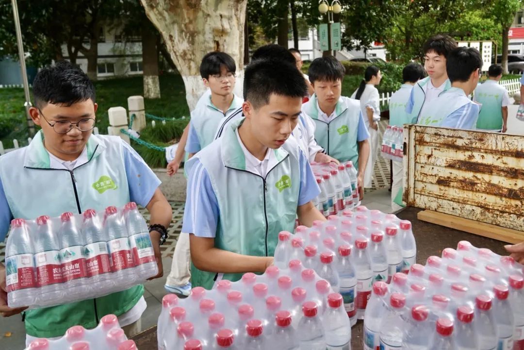 https://images.weserv.nl/?url=https://mmbiz.qpic.cn/mmbiz_jpg/bCFr8VypWfwm25717qRTYj2iaOeuEIQJCUoVMljiaQLyicRzjWAwibKKm2icVu123Va1zzQicGibxa4zS0jiakFLd62S4w/640?wx_fmt=jpeg&from=appmsg