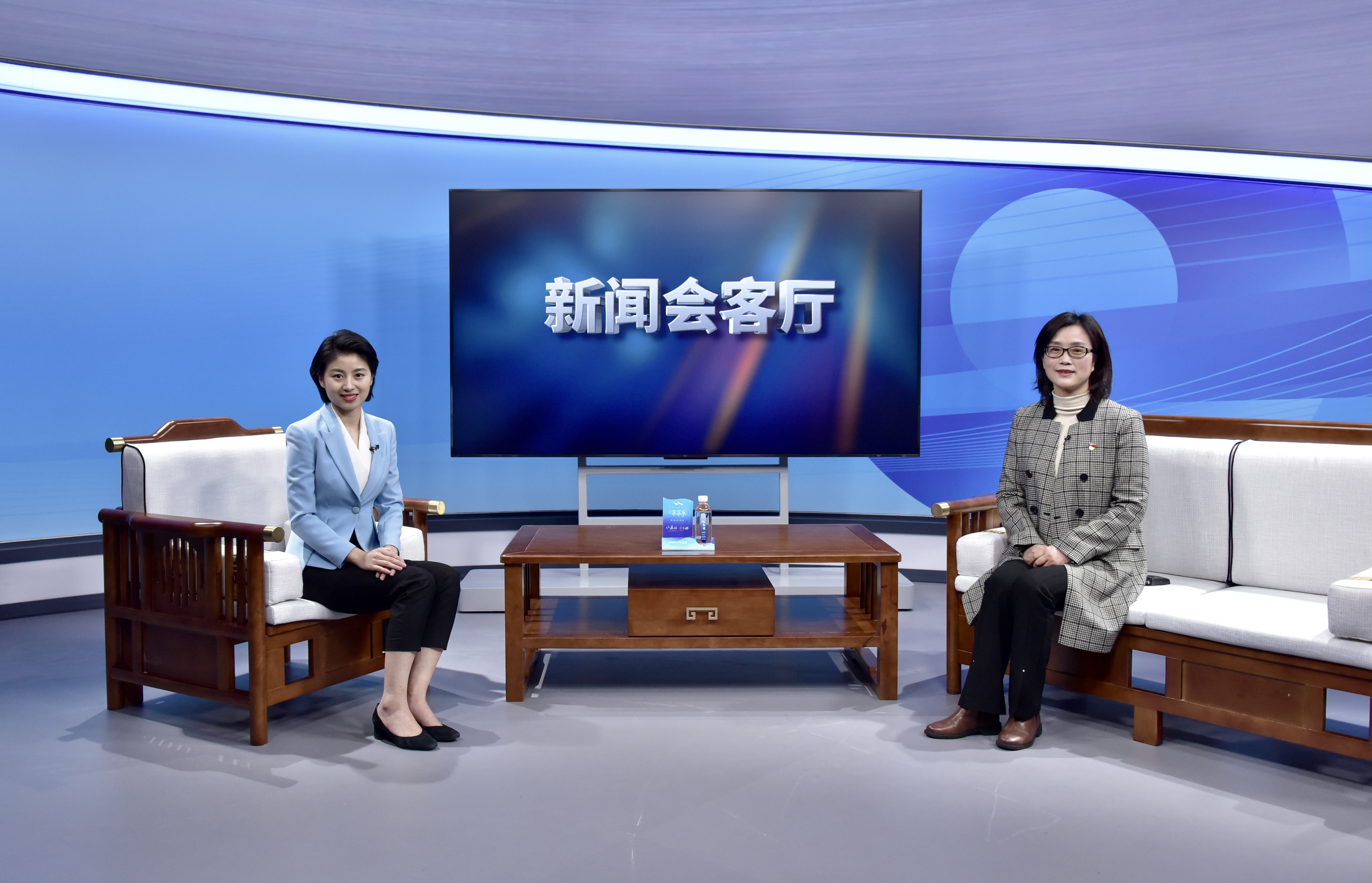 创文明城市,建文明校园!桐乡步履不停