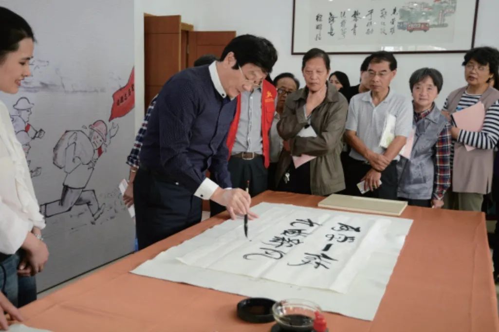 https://images.weserv.nl/?url=https://mmbiz.qpic.cn/mmbiz_jpg/bCFr8VypWfwogr7knPfTrYnGgN64Vv5PUsHAAC4mUg8Bbl3eshzChUaUiaWO92H9LVUV5GnChCdmPAKH42EaLqQ/640?wx_fmt=jpeg&from=appmsg