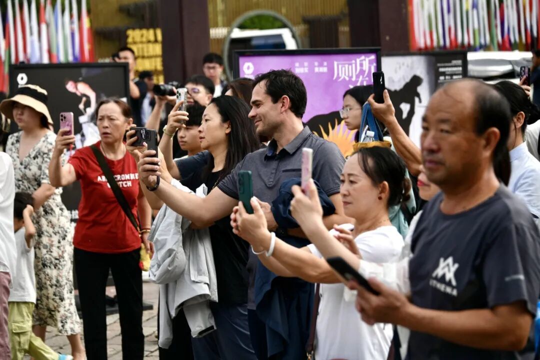 15906902538374.jpeg 图片