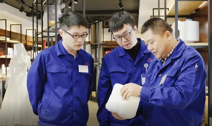 16676288084421.jpeg 图片