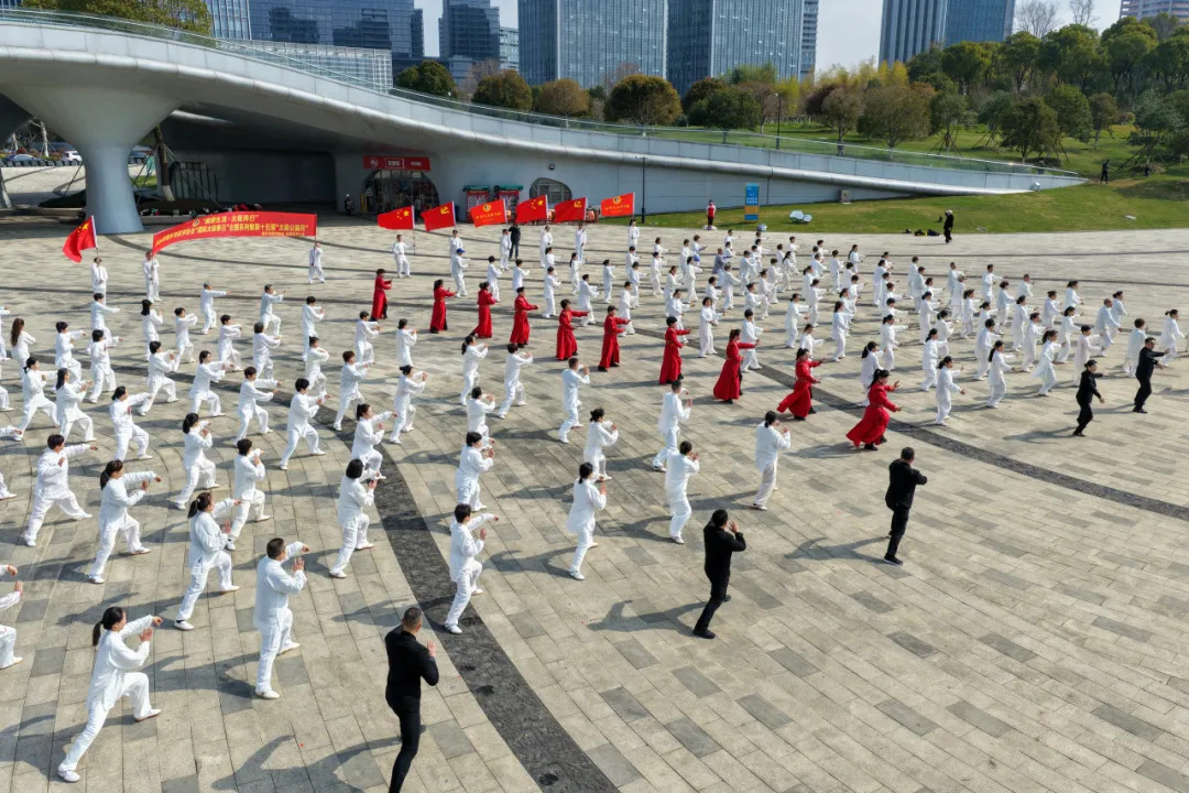 16764265955910.webp 图片