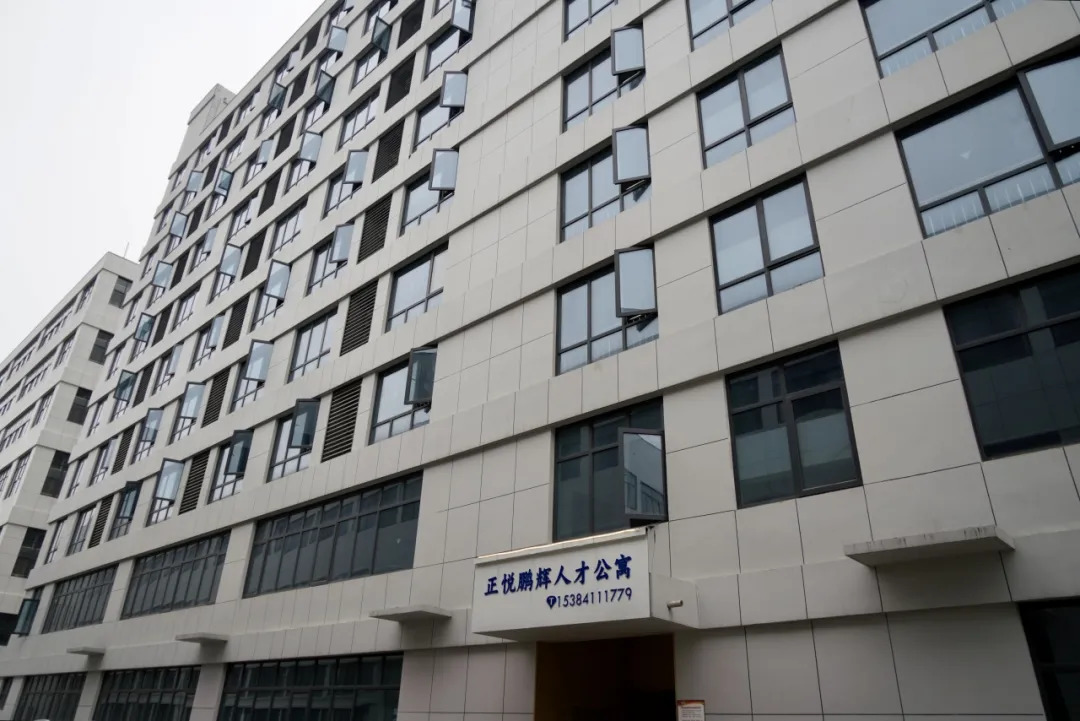 16947036669958.webp 图片
